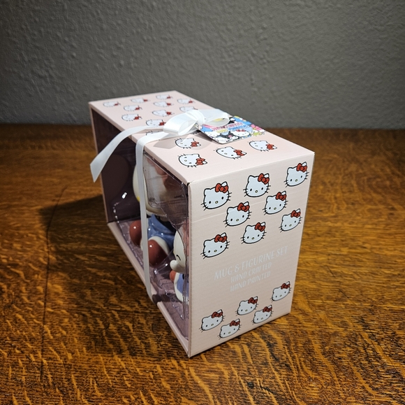 Hello Kitty Mug and Figurine Set NIB - Picture 7 of 11